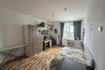 Фото №1: 3-комнатная квартира <span class="whitespace-nowrap">61 м²</span>, <span class="whitespace-nowrap">5/5 эт.</span> - Ленина, мкр. Карасунский внутригородской округ, ул. Наримановская, 40
