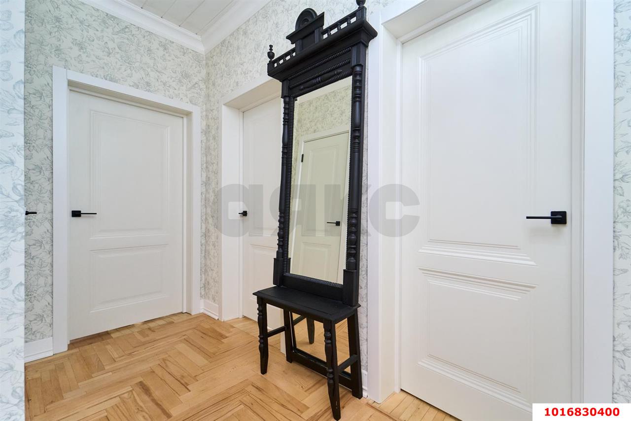 Фото №18: 3-комнатная квартира <span class="whitespace-nowrap">73 м²</span>, <span class="whitespace-nowrap">3/3 эт.</span> - Краснодар, Центральный внутригородской округ, мкр. Центральный, ул. Мира, 50