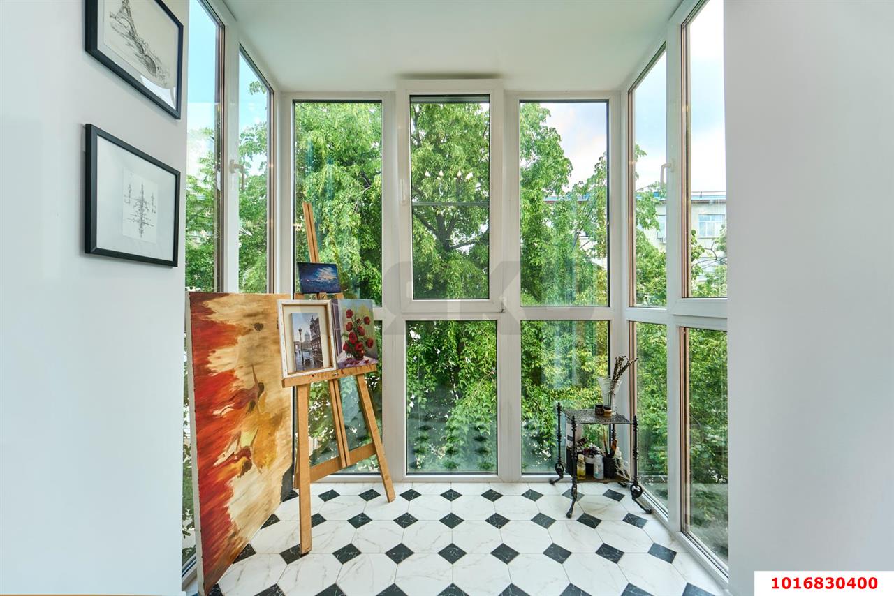Фото №3: 3-комнатная квартира <span class="whitespace-nowrap">73 м²</span>, <span class="whitespace-nowrap">3/3 эт.</span> - Краснодар, Центральный внутригородской округ, мкр. Центральный, ул. Мира, 50