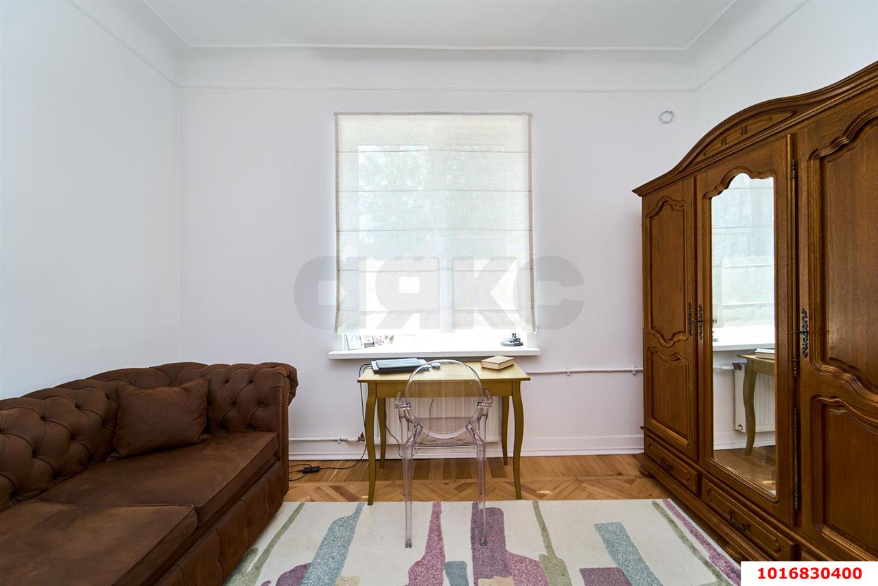Фото №9: 3-комнатная квартира <span class="whitespace-nowrap">73 м²</span>, <span class="whitespace-nowrap">3/3 эт.</span> - Краснодар, Центральный внутригородской округ, мкр. Центральный, ул. Мира, 50