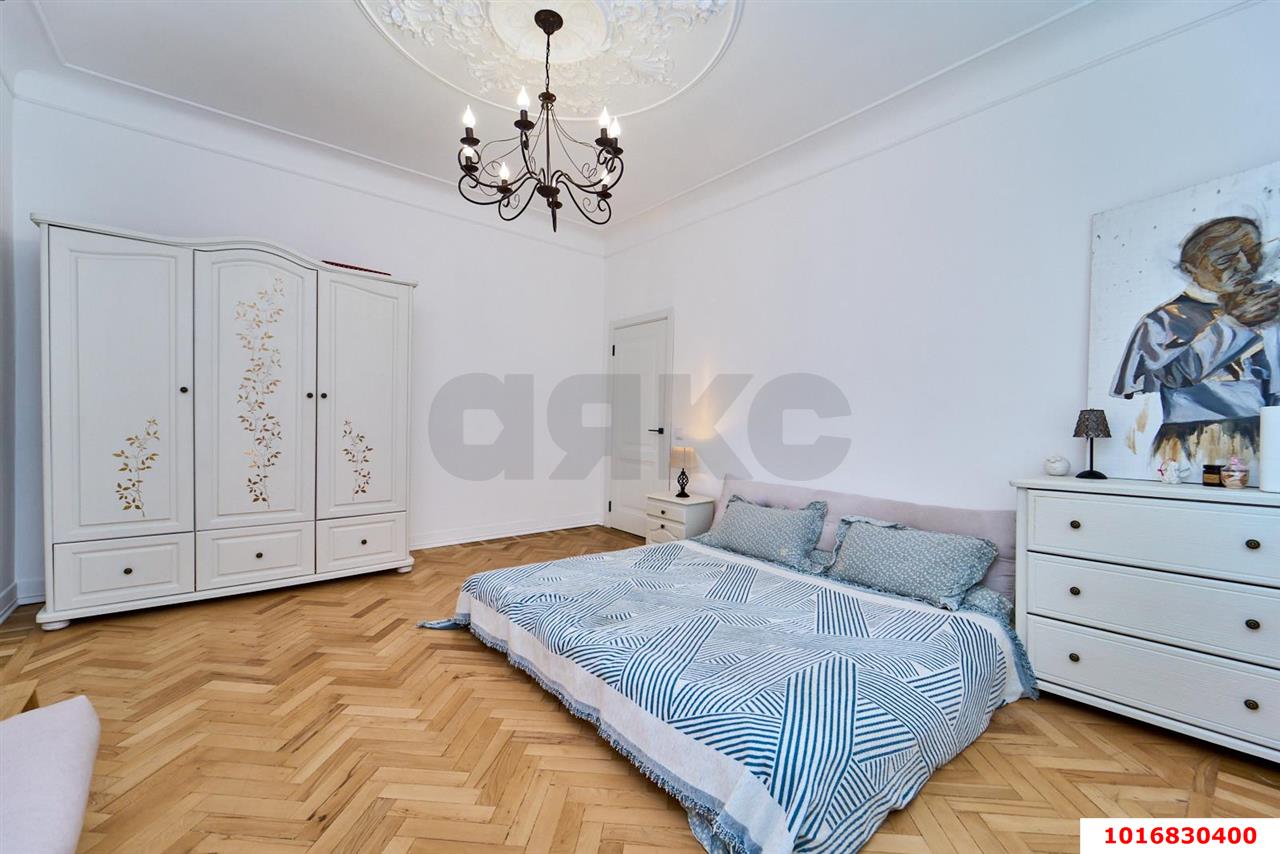 Фото №6: 3-комнатная квартира <span class="whitespace-nowrap">73 м²</span>, <span class="whitespace-nowrap">3/3 эт.</span> - Краснодар, Центральный внутригородской округ, мкр. Центральный, ул. Мира, 50