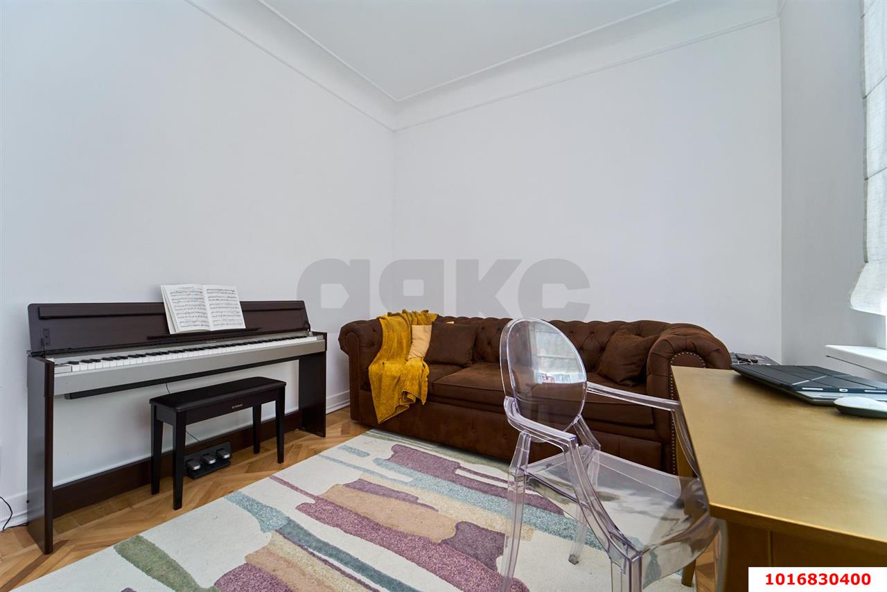 Фото №7: 3-комнатная квартира <span class="whitespace-nowrap">73 м²</span>, <span class="whitespace-nowrap">3/3 эт.</span> - Краснодар, Центральный внутригородской округ, мкр. Центральный, ул. Мира, 50