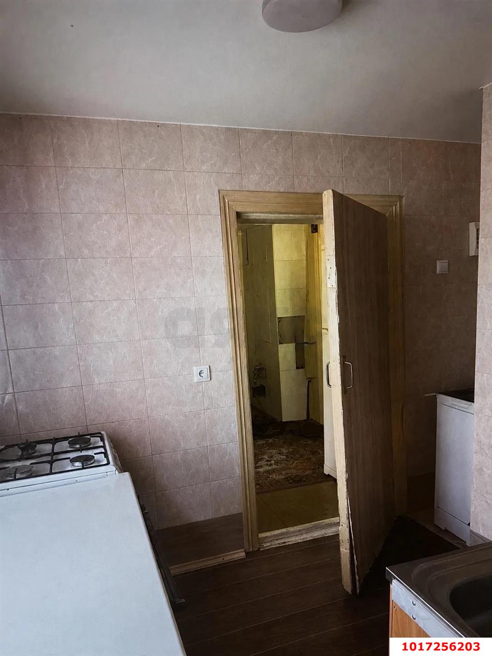Фото №2: 2-комнатная квартира <span class="whitespace-nowrap">28 м²</span>, <span class="whitespace-nowrap">1/1 эт.</span> - Краснодар, Центральный внутригородской округ, мкр. Центральный, ул. Гоголя, 135
