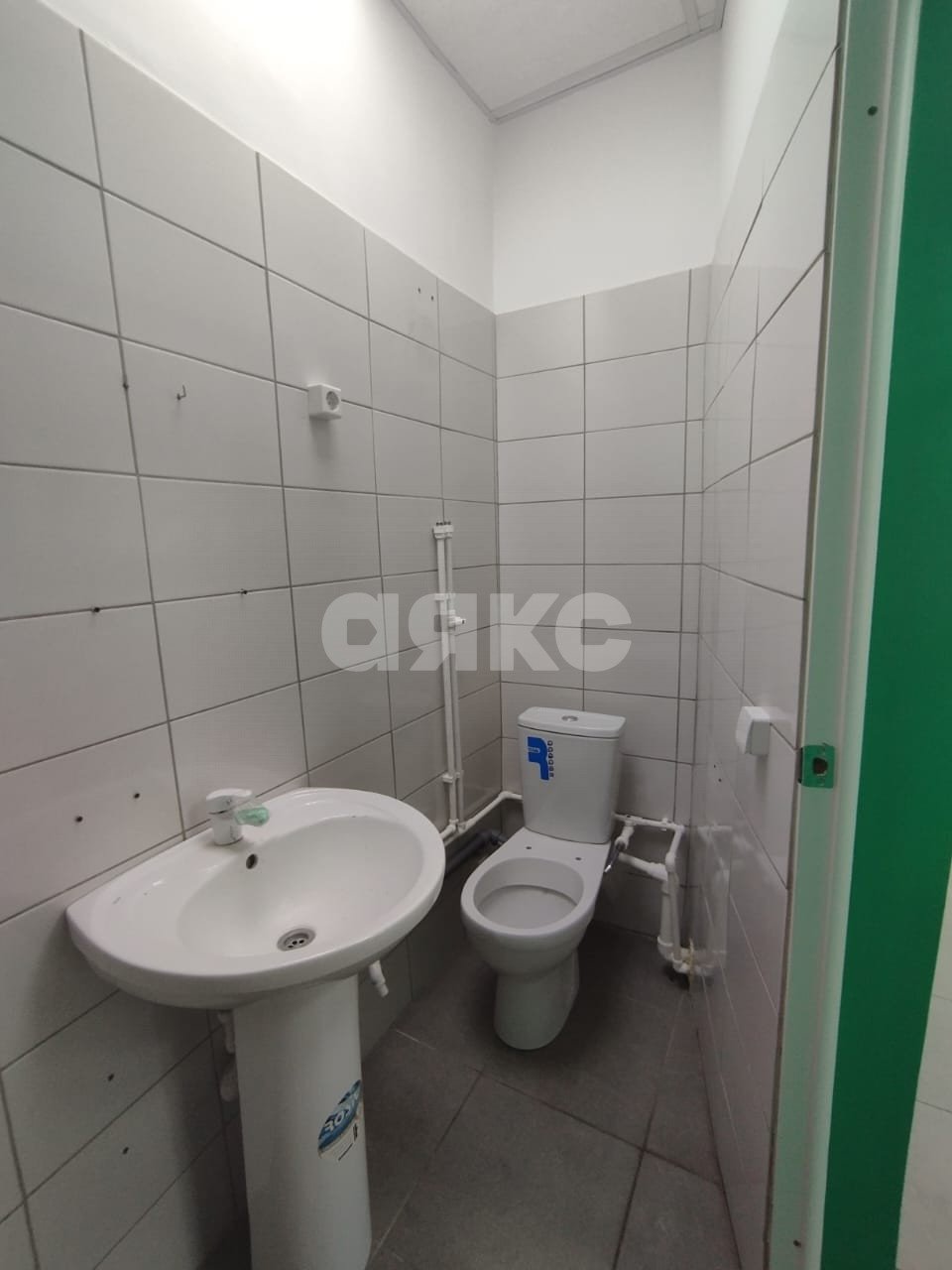 Фото №5: Коммерция <span class="whitespace-nowrap">88 м²</span>, <span class="whitespace-nowrap">-1/5 эт.</span> - Туапсе, ул. Свободы, 24