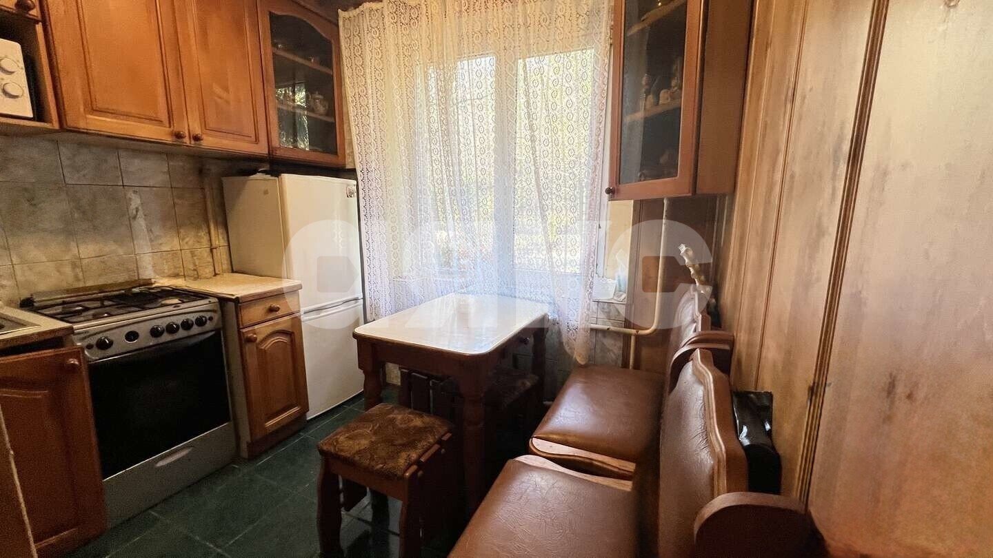 Фото №3: 2-комнатная квартира <span class="whitespace-nowrap">42 м²</span>, <span class="whitespace-nowrap">1/5 эт.</span> - Тюменский, 3