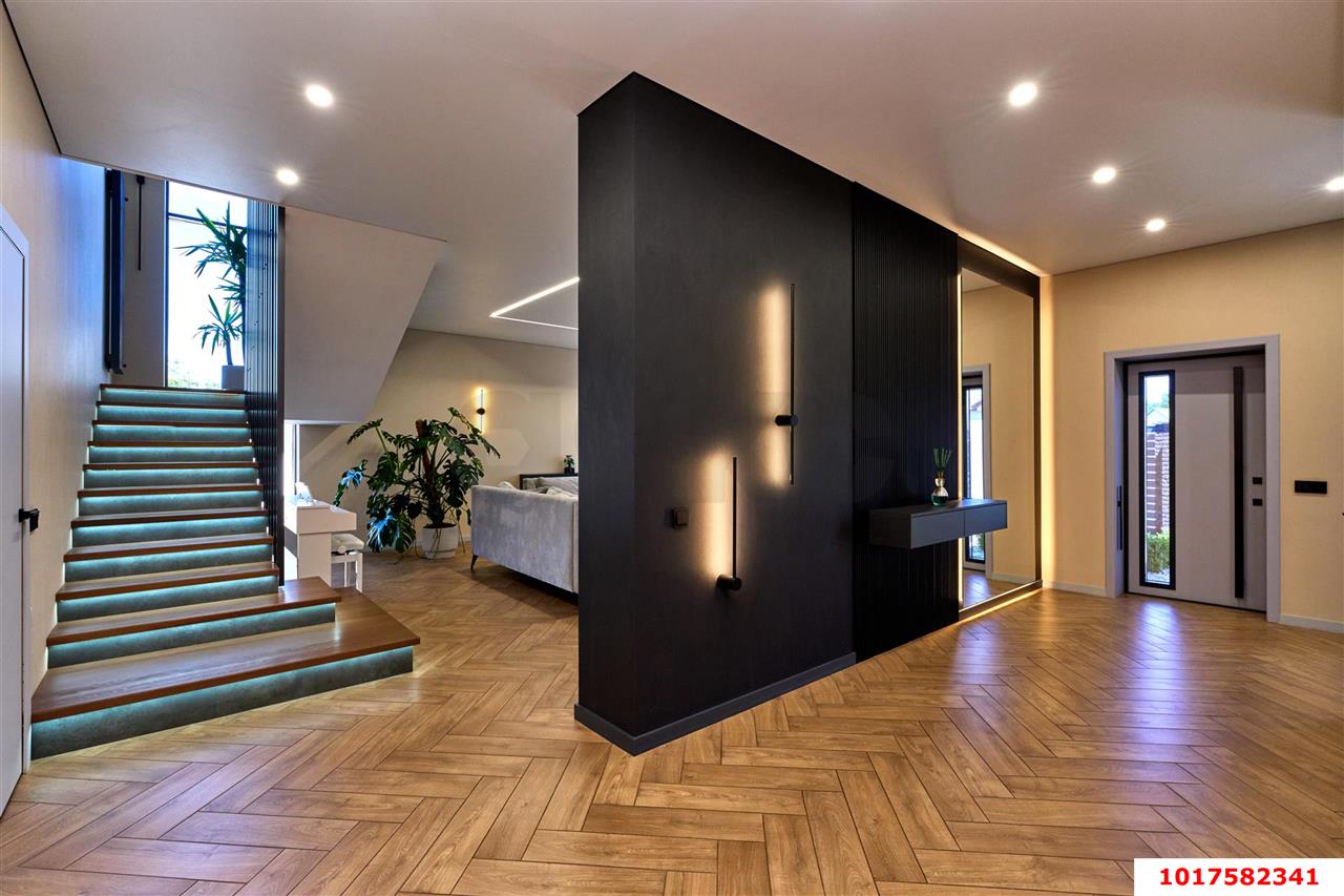 Фото №10: Дом <span class="whitespace-nowrap">331 м²</span> <span class="whitespace-nowrap">+ 8.2 сот.</span>, <span class="whitespace-nowrap">2 эт.</span> - Крымск, ул. Троицкая