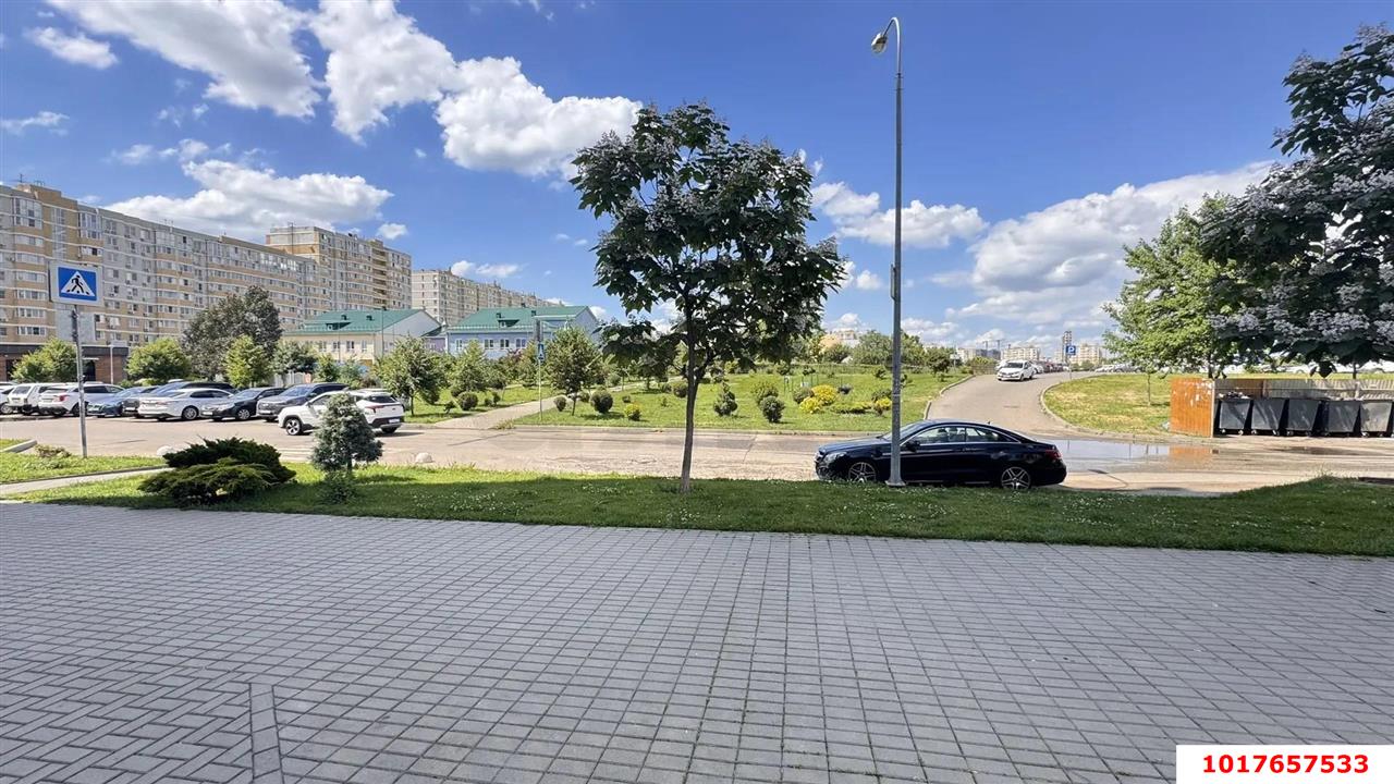 Фото №9: Торговое помещение <span class="whitespace-nowrap">83 м²</span>, <span class="whitespace-nowrap">1/9 эт.</span> - Краснодар, Прикубанский внутригородской округ, Славянский, мкр. Светлоград, ул. Красных Партизан, 1/3к11