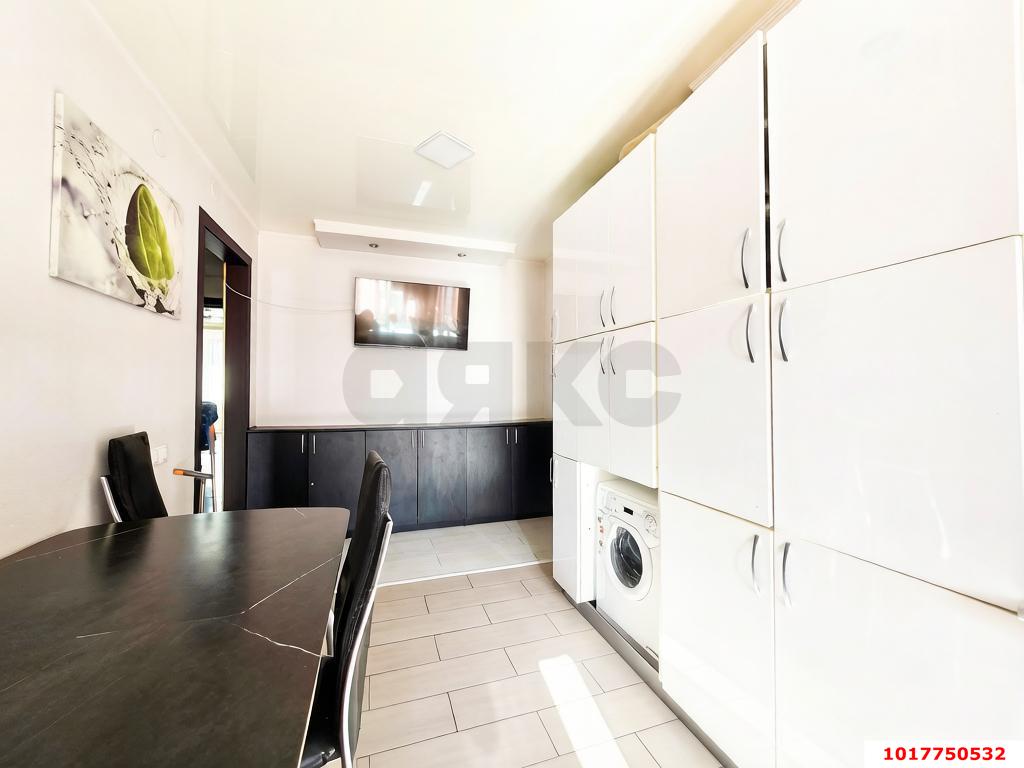 Фото №10: 4-комнатная квартира <span class="whitespace-nowrap">80 м²</span>, <span class="whitespace-nowrap">9/9 эт.</span> - Краснодар, Прикубанский внутригородской округ, мкр. Краевая Клиническая Больница, ул. Российская, 138