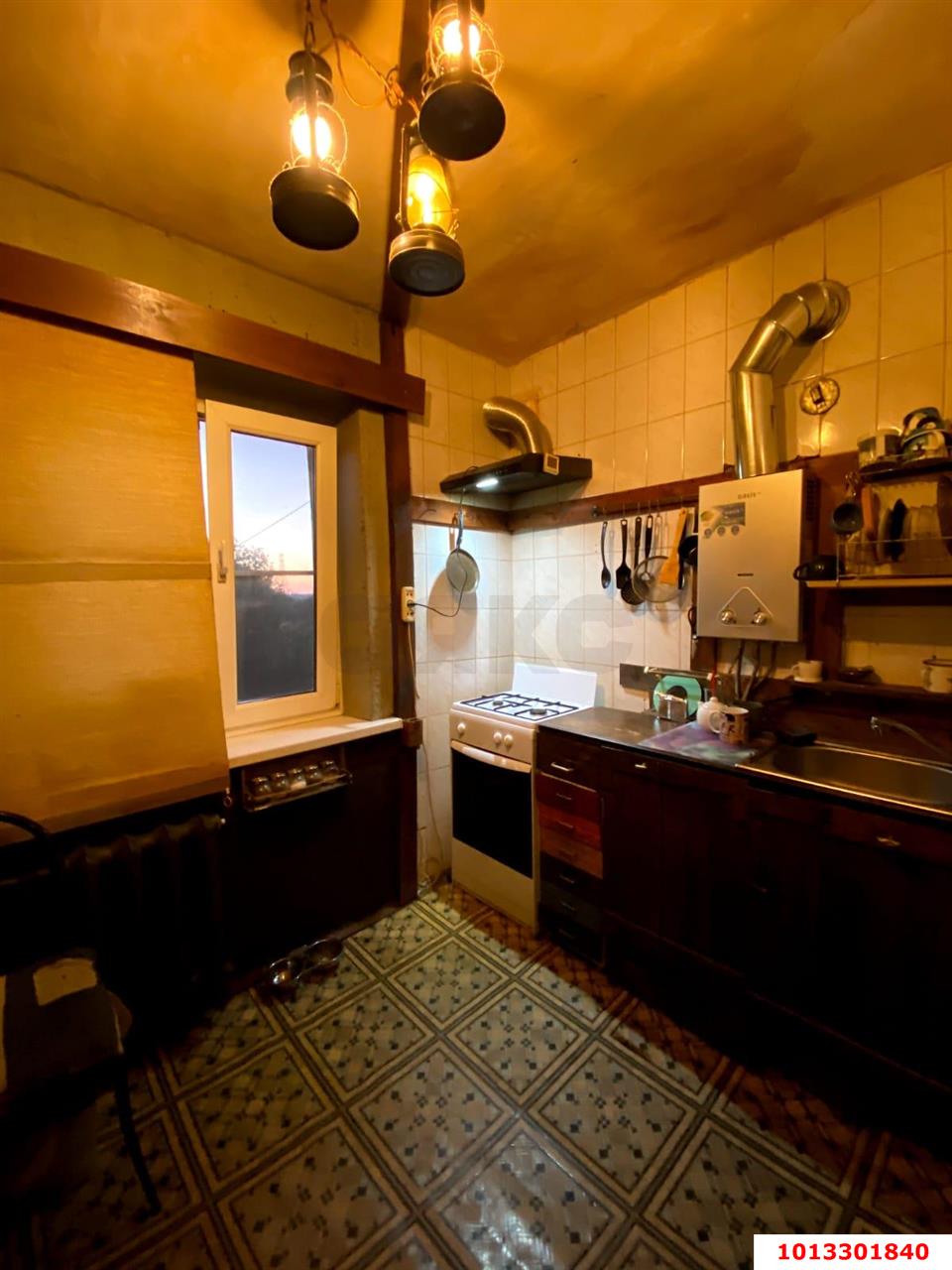 Фото №2: 3-комнатная квартира <span class="whitespace-nowrap">57 м²</span>, <span class="whitespace-nowrap">1/5 эт.</span> - Краснодар, Прикубанский внутригородской округ, мкр. Славянский, ул. Славянская, 52