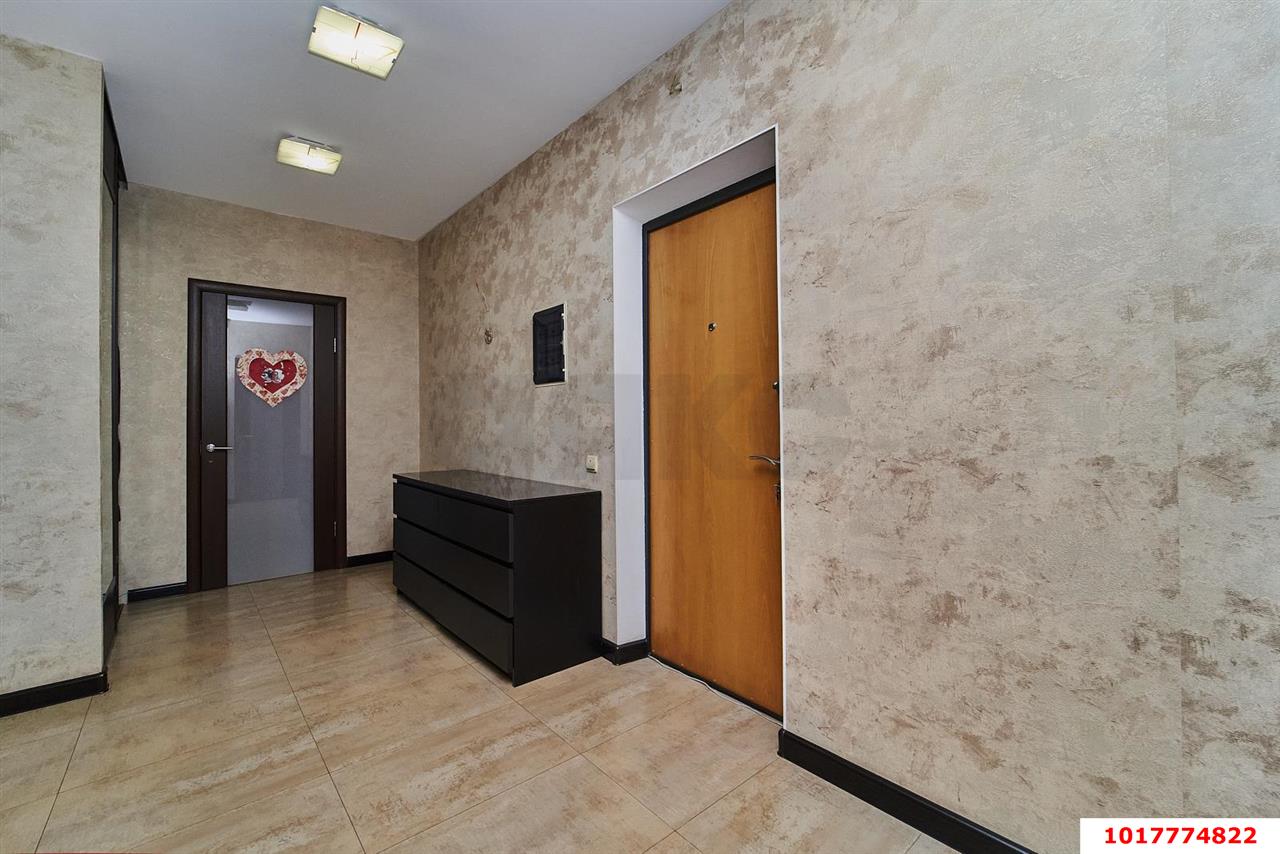 Фото №10: 2-комнатная квартира <span class="whitespace-nowrap">80 м²</span>, <span class="whitespace-nowrap">13/17 эт.</span> - Краснодар, Карасунский внутригородской округ, мкр. Комсомольский, ул. Тюляева, 2/1