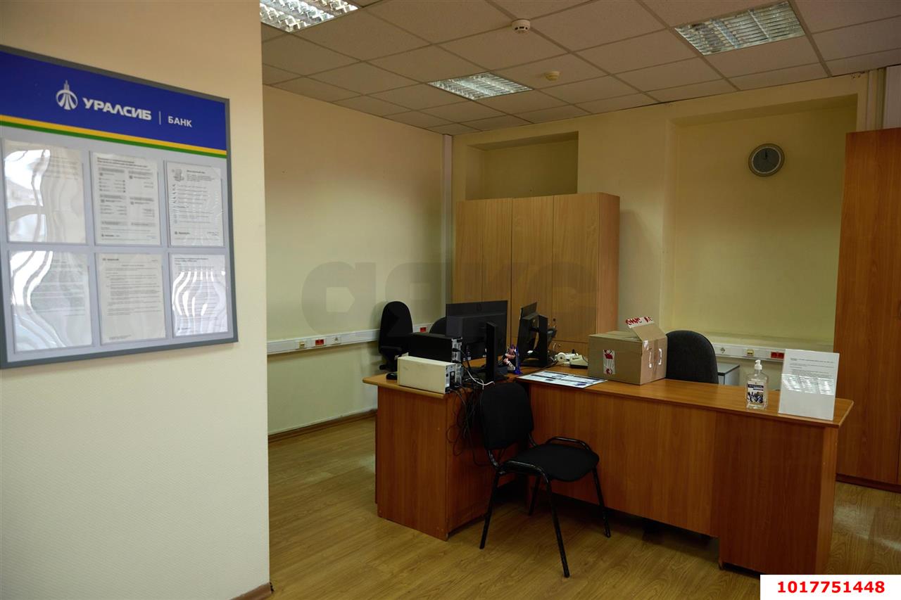 Фото №9: Отдельное здание <span class="whitespace-nowrap">587 м²</span>, <span class="whitespace-nowrap">2/2 эт.</span> - Кропоткин, мкр. Октябрьский, ул. Красная, 195