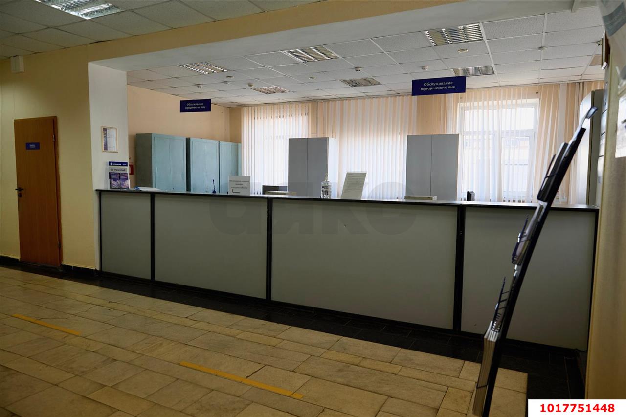 Фото №10: Отдельное здание <span class="whitespace-nowrap">587 м²</span>, <span class="whitespace-nowrap">2/2 эт.</span> - Кропоткин, мкр. Октябрьский, ул. Красная, 195