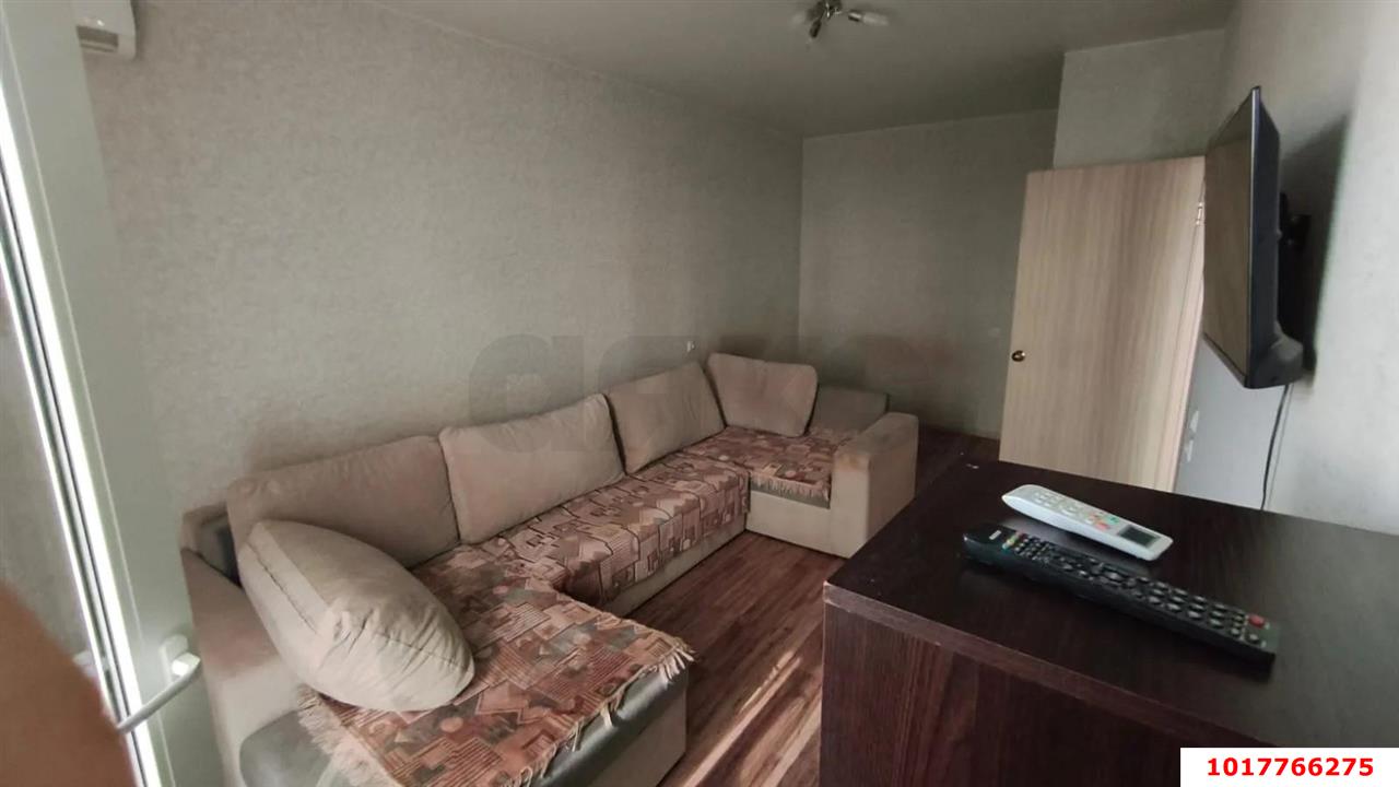 Фото №2: 1-комнатная квартира <span class="whitespace-nowrap">39 м²</span>, <span class="whitespace-nowrap">3/17 эт.</span> - Краснодар, Прикубанский внутригородской округ, мкр. Восточно-Кругликовский, ул. Героя Владислава Посадского, 47