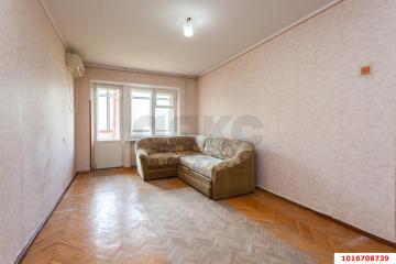 Фото №1: 2-комнатная квартира <span class="whitespace-nowrap">42 м²</span>, <span class="whitespace-nowrap">4/7 эт.</span> - Краснодар, мкр. Центральный, ул. Красная, 29