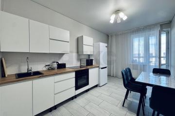 Фото №1: 1-комнатная квартира <span class="whitespace-nowrap">40 м²</span>, <span class="whitespace-nowrap">3/24 эт.</span> - Краснодар, мкр. жилой комплекс Фамилия, ул. Старокубанская, 124