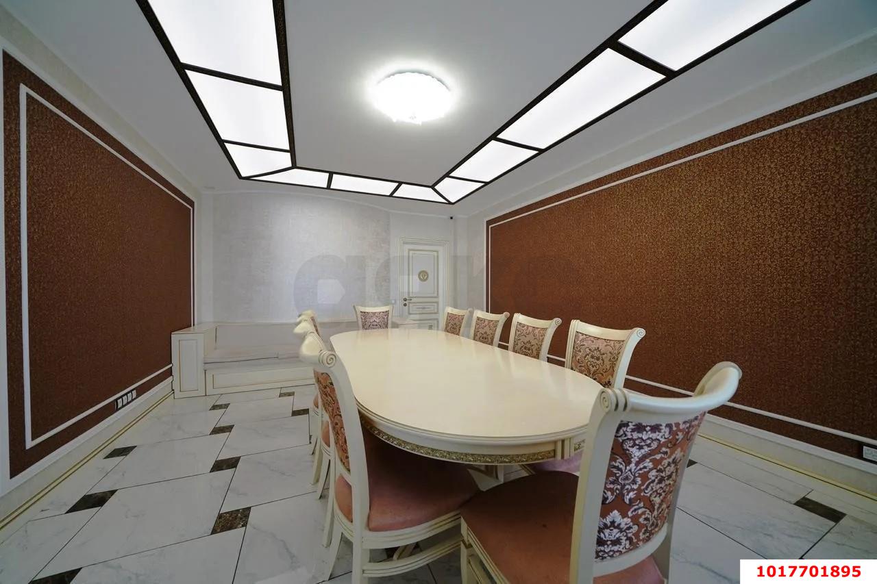 Фото №17: Офисное помещение <span class="whitespace-nowrap">608 м²</span>, <span class="whitespace-nowrap">5/5 эт.</span> - Краснодар, мкр. Западный внутригородской округ, ул. Красная, 155/1
