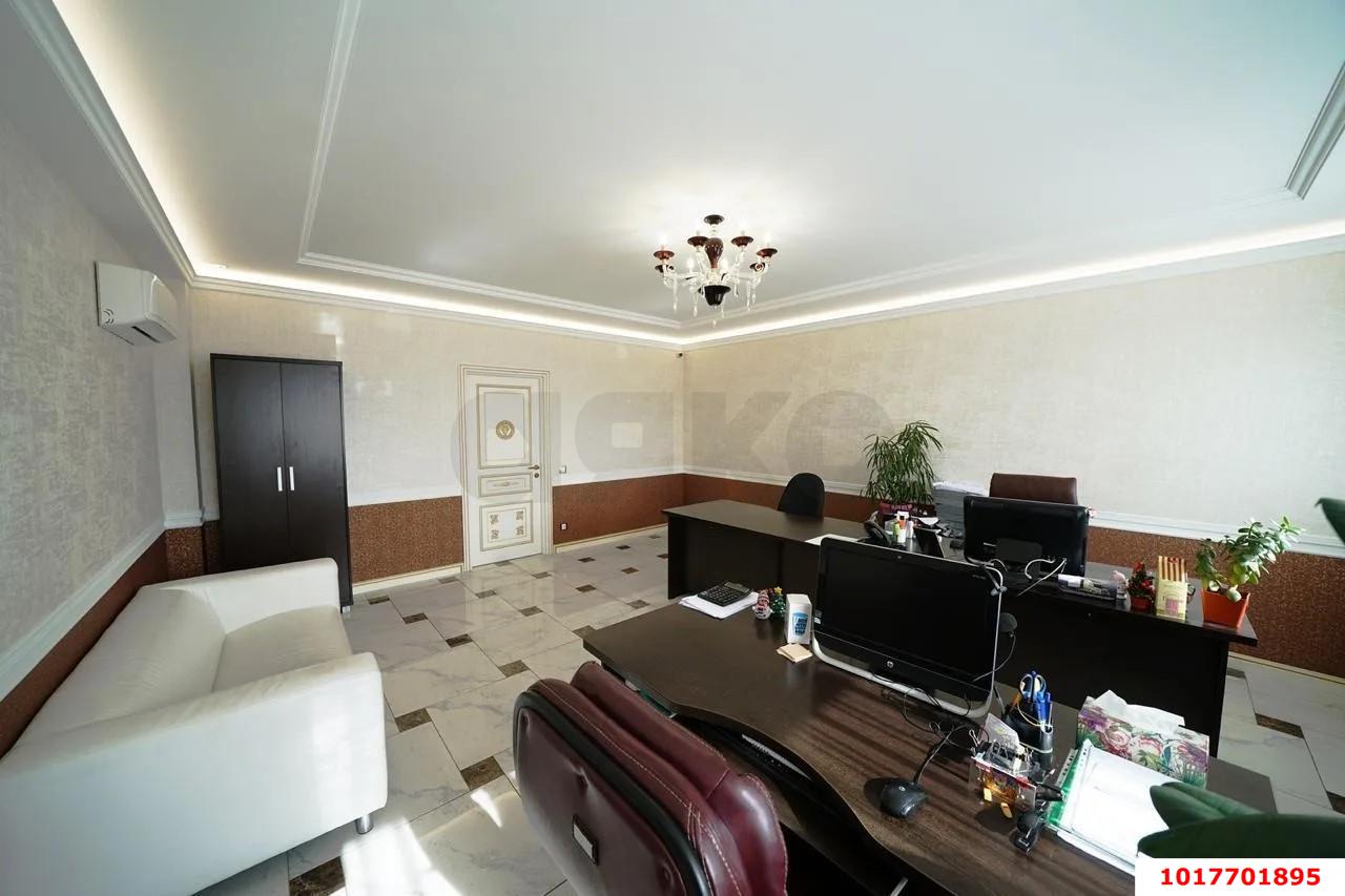 Фото №14: Офисное помещение <span class="whitespace-nowrap">608 м²</span>, <span class="whitespace-nowrap">5/5 эт.</span> - Краснодар, мкр. Западный внутригородской округ, ул. Красная, 155/1