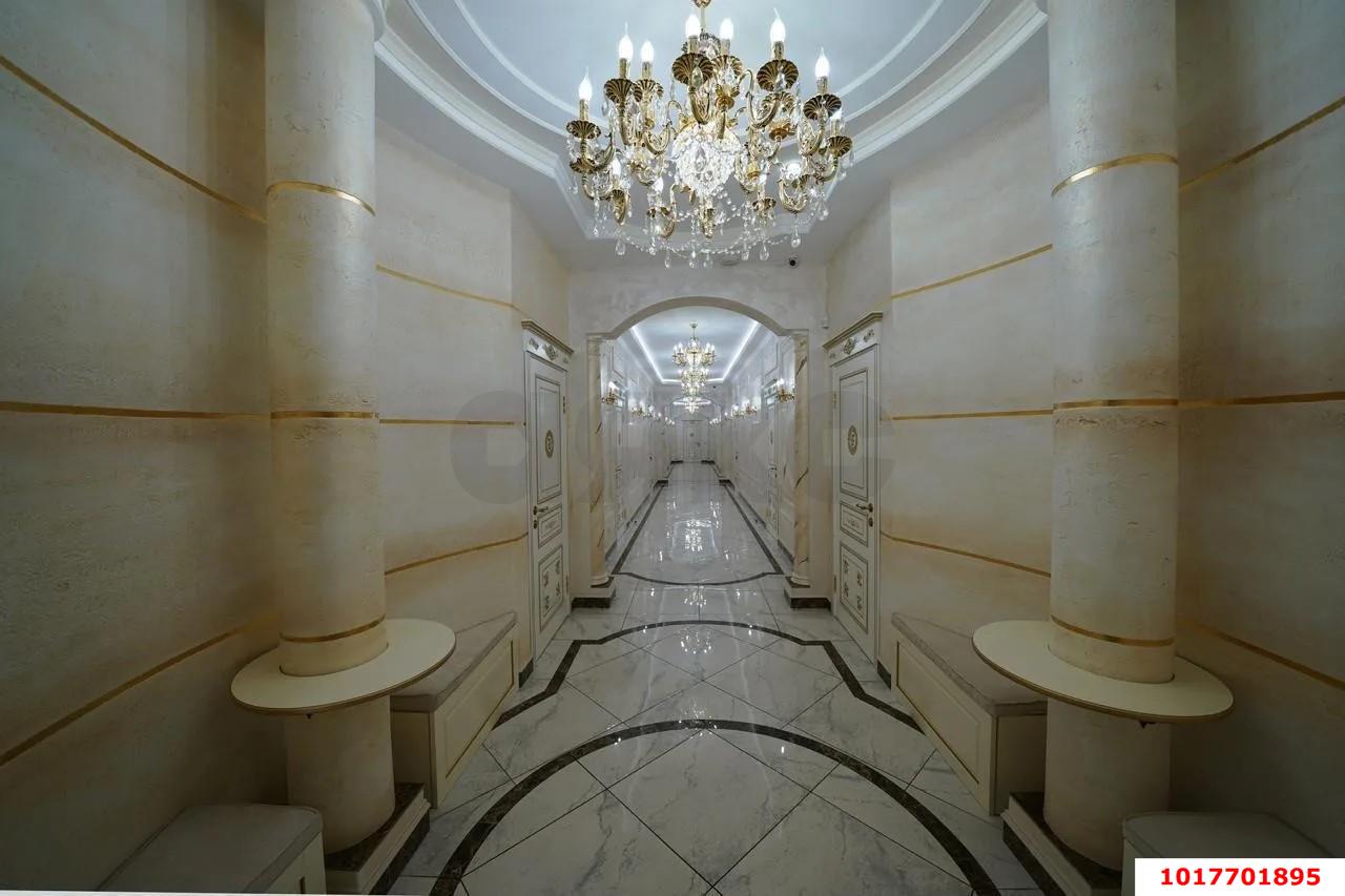 Фото №4: Офисное помещение <span class="whitespace-nowrap">608 м²</span>, <span class="whitespace-nowrap">5/5 эт.</span> - Краснодар, мкр. Западный внутригородской округ, ул. Красная, 155/1
