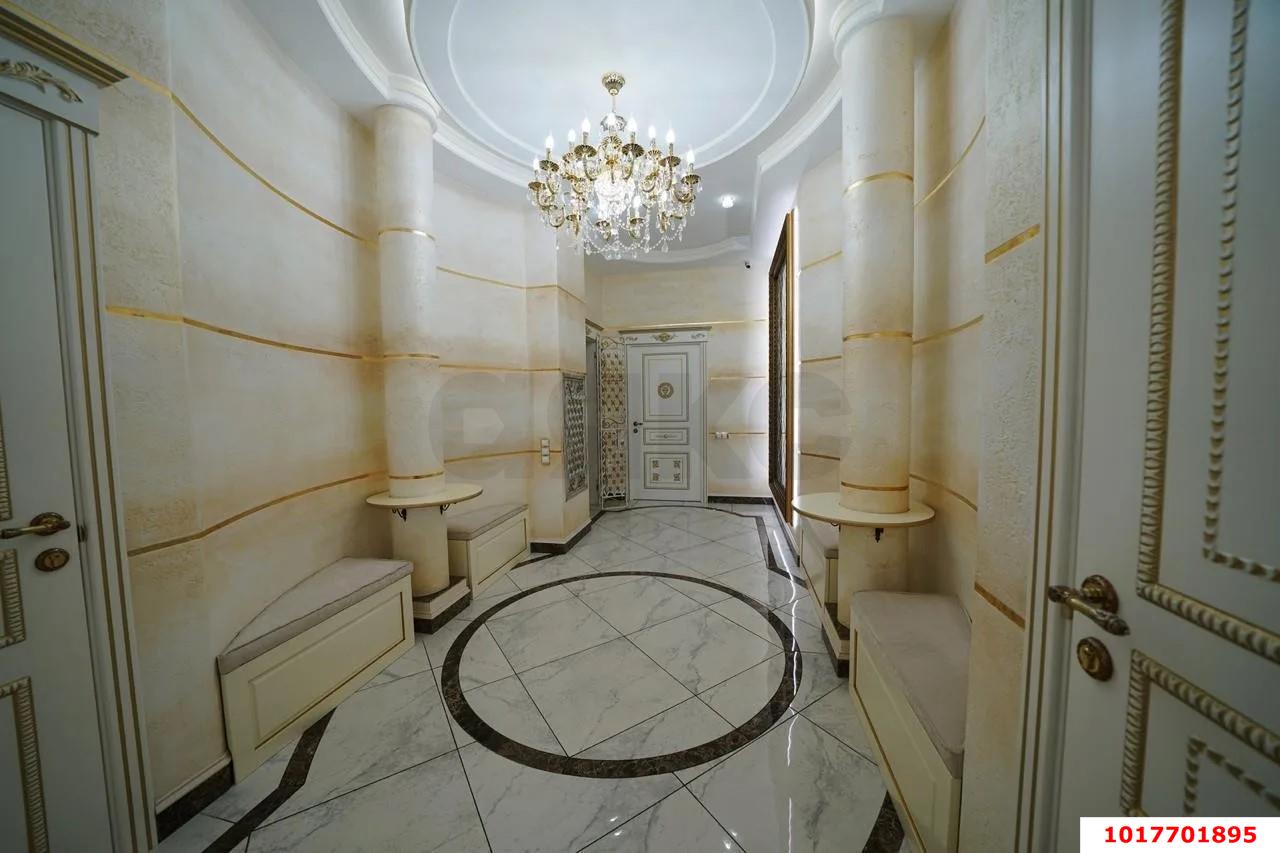 Фото №5: Офисное помещение <span class="whitespace-nowrap">608 м²</span>, <span class="whitespace-nowrap">5/5 эт.</span> - Краснодар, мкр. Западный внутригородской округ, ул. Красная, 155/1