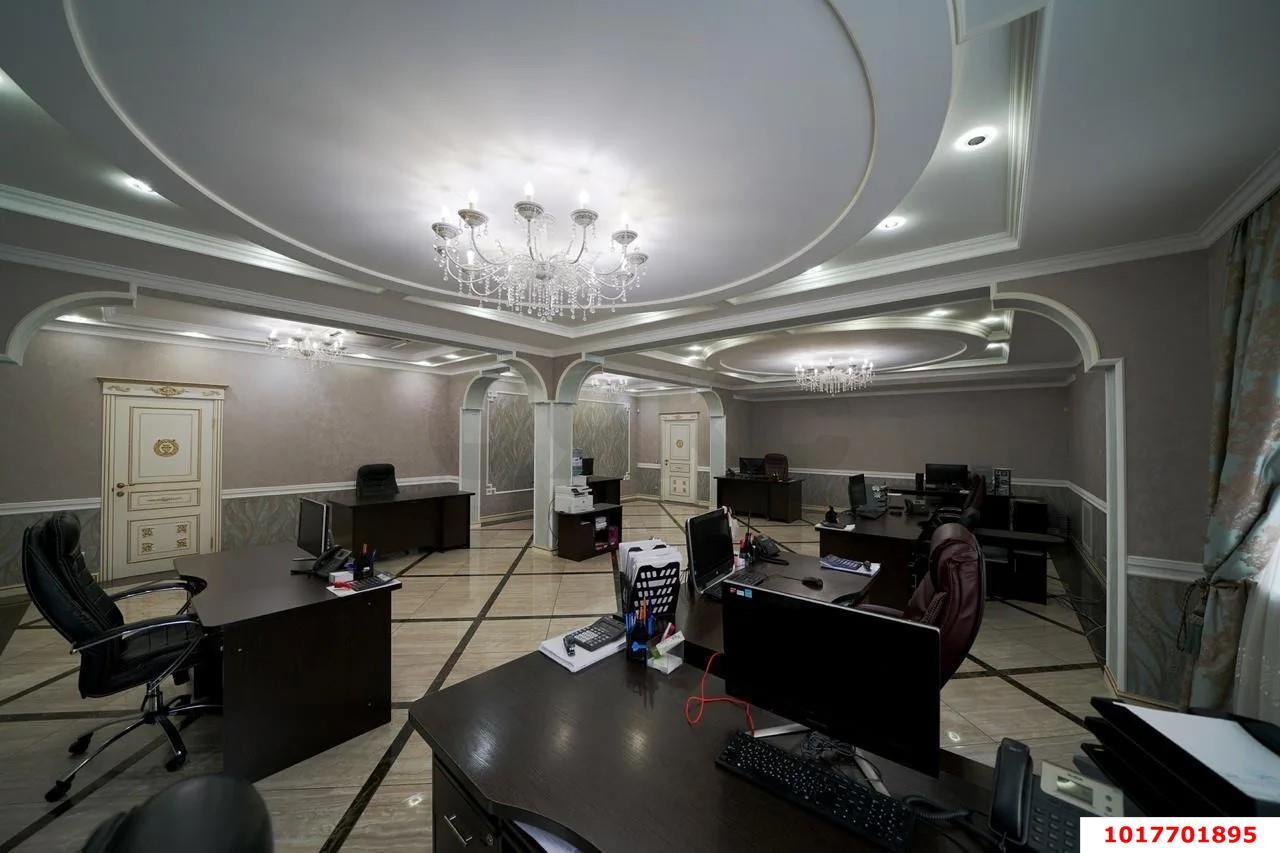 Фото №8: Офисное помещение <span class="whitespace-nowrap">608 м²</span>, <span class="whitespace-nowrap">5/5 эт.</span> - Краснодар, мкр. Западный внутригородской округ, ул. Красная, 155/1