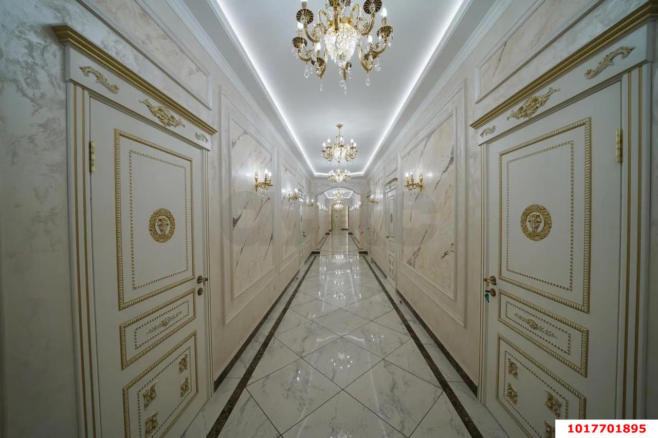 Фото №3: Офисное помещение <span class="whitespace-nowrap">608 м²</span>, <span class="whitespace-nowrap">5/5 эт.</span> - Краснодар, мкр. Западный внутригородской округ, ул. Красная, 155/1