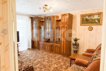 Фото №1: 2-комнатная квартира <span class="whitespace-nowrap">51 м²</span>, <span class="whitespace-nowrap">1/5 эт.</span> - Новокубанск, ул. Спортивная, 29