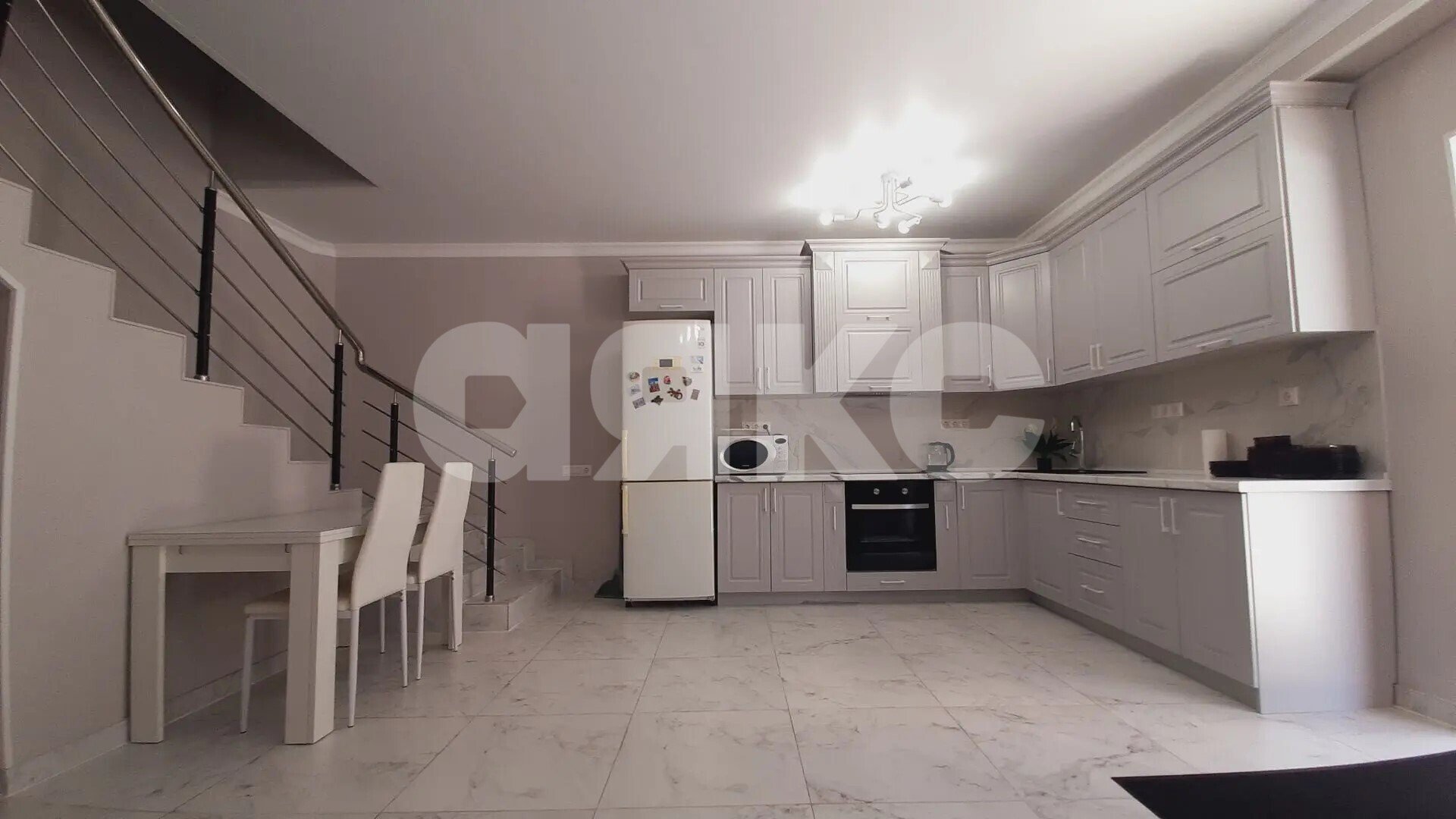 Фото №6: Таунхаус <span class="whitespace-nowrap">129 м²</span> <span class="whitespace-nowrap">+ 1.5 сот.</span>, <span class="whitespace-nowrap">2 эт.</span> - Краснодарский край Туапсинский район
