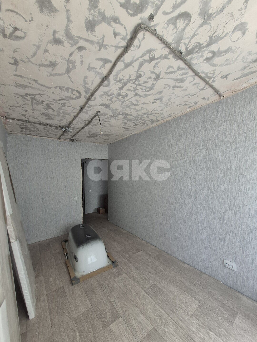Фото №2: 2-комнатная квартира <span class="whitespace-nowrap">45 м²</span>, <span class="whitespace-nowrap">2/9 эт.</span> - Мариуполь, Левобережный, мкр. Восточный, пр-кт Маршала Жукова, 74