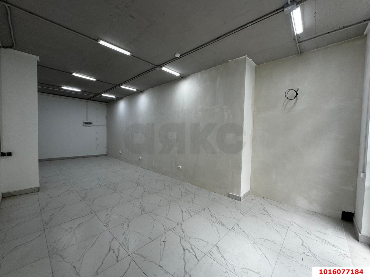 Фото №10: Торговое помещение <span class="whitespace-nowrap">34 м²</span>, <span class="whitespace-nowrap">1/16 эт.</span> - Краснодар, Прикубанский внутригородской округ, Славянский, мкр. Светлоград, ул. Красных Партизан, 1/4к11