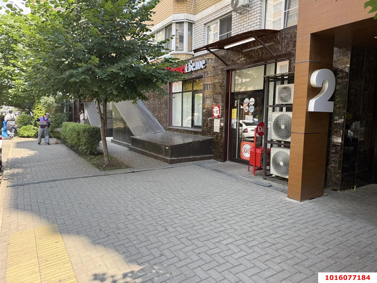 Фото №10: Торговое помещение <span class="whitespace-nowrap">34 м²</span>, <span class="whitespace-nowrap">1/16 эт.</span> - Краснодар, Прикубанский внутригородской округ, Славянский, мкр. Светлоград, ул. Красных Партизан, 1/4к11