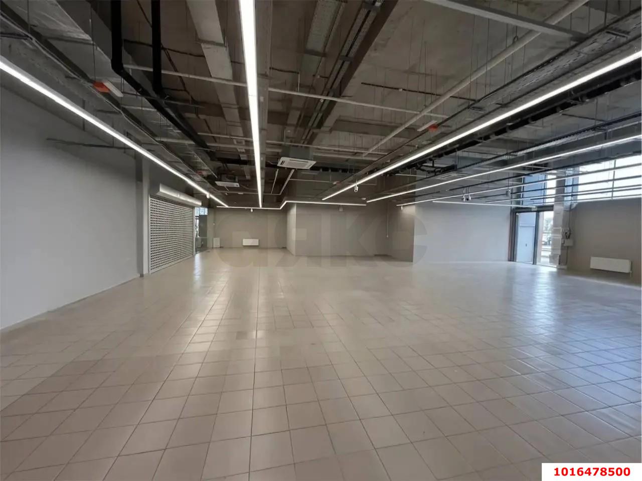 Фото №2: Торговое помещение <span class="whitespace-nowrap">175 м²</span>, <span class="whitespace-nowrap">1/2 эт.</span> - Краснодар, мкр. Прикубанский внутригородской округ, ул. Западный Обход, 41/1