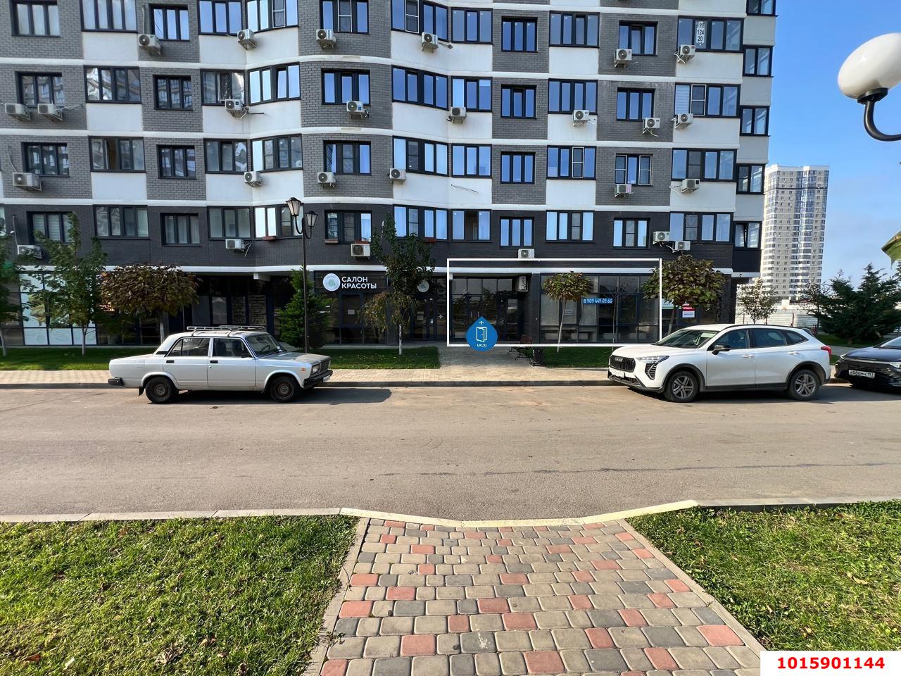 Фото №2: Торговое помещение <span class="whitespace-nowrap">75 м²</span>, <span class="whitespace-nowrap">1/16 эт.</span> - Краснодар, Прикубанский внутригородской округ, Россинского, мкр. жилой комплекс Дружный-2, б-р Адмиралтейский, 3к3