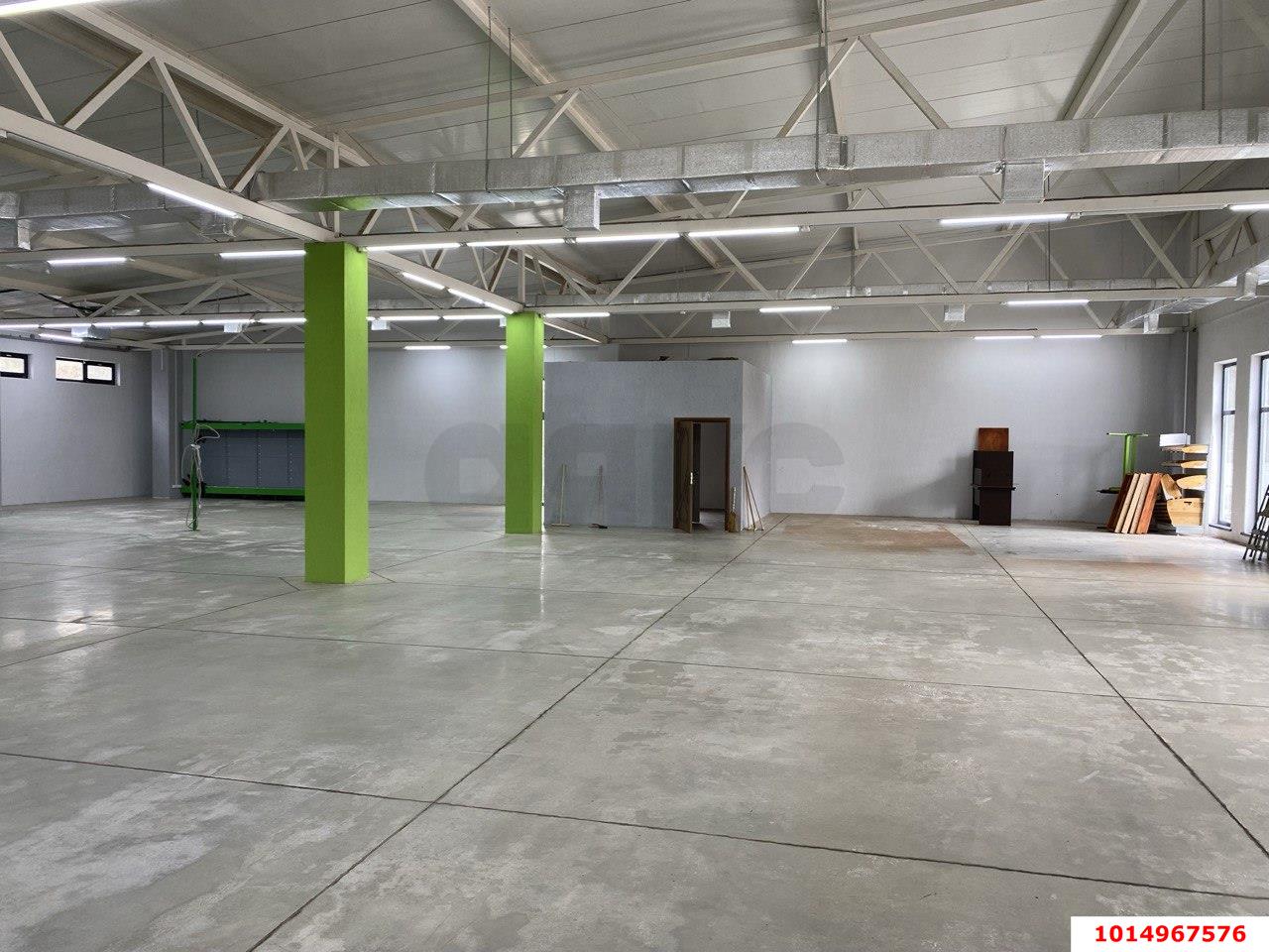 Фото №2: Отдельное здание <span class="whitespace-nowrap">1463 м²</span>, <span class="whitespace-nowrap">1 эт.</span> - Апшеронск, ул. Щорса, 1А