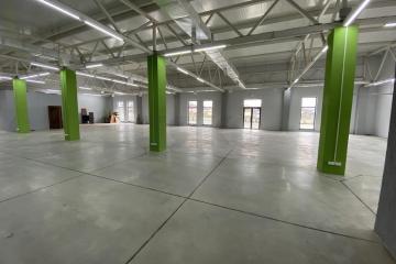 Фото №1: Отдельное здание <span class="whitespace-nowrap">1463 м²</span>, <span class="whitespace-nowrap">1 эт.</span> - Апшеронск, ул. Щорса, 1А