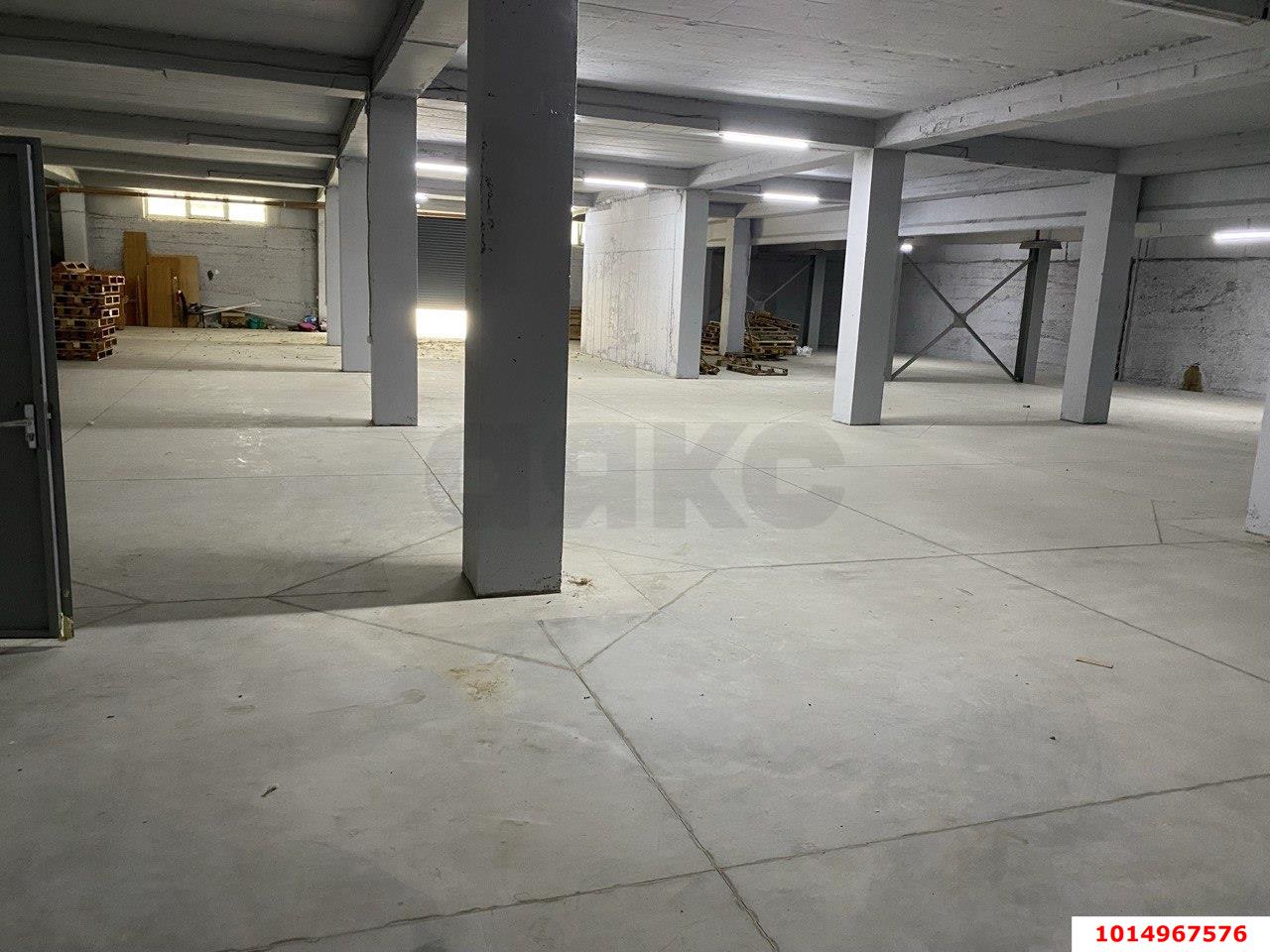 Фото №4: Отдельное здание <span class="whitespace-nowrap">1463 м²</span>, <span class="whitespace-nowrap">1 эт.</span> - Апшеронск, ул. Щорса, 1А