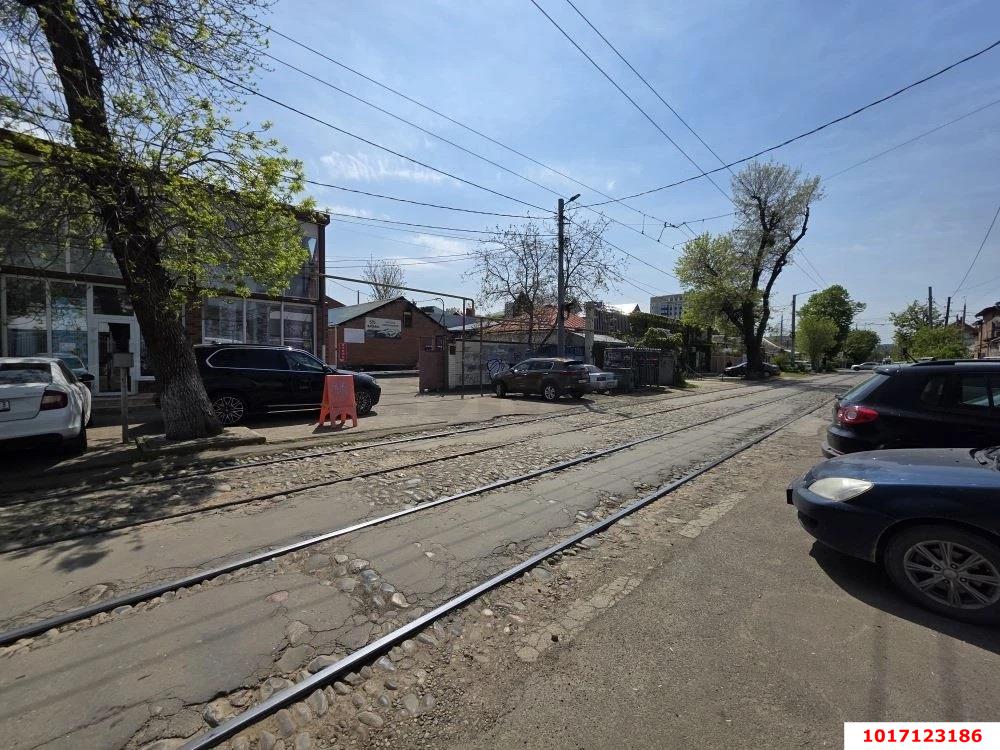Фото №3: Коммерция <span class="whitespace-nowrap">1116 м²</span>, <span class="whitespace-nowrap">1/3 эт.</span> - Краснодар, Центральный внутригородской округ, мкр. Центральный