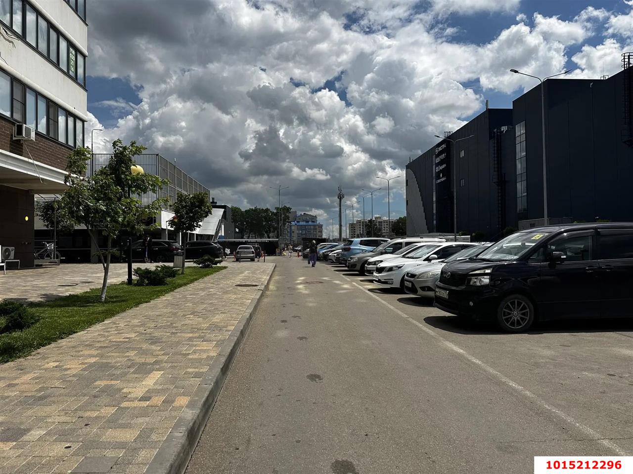 Фото №5: Отдельное здание <span class="whitespace-nowrap">940 м²</span>, <span class="whitespace-nowrap">1/3 эт.</span> - Краснодар, Прикубанский внутригородской округ, мкр. Россинского, ул. Адмирала Крузенштерна, 4