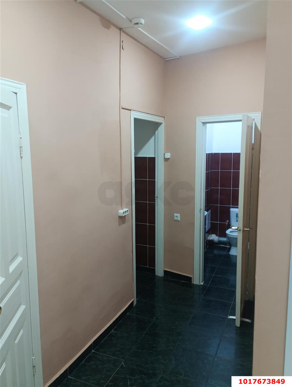Фото №7: Офисное помещение <span class="whitespace-nowrap">62 м²</span>, <span class="whitespace-nowrap">1/6 эт.</span> - Краснодар, Западный внутригородской округ, Сельскохозяйственный Институт, мкр. Юбилейный, пр-кт Чекистов, 35