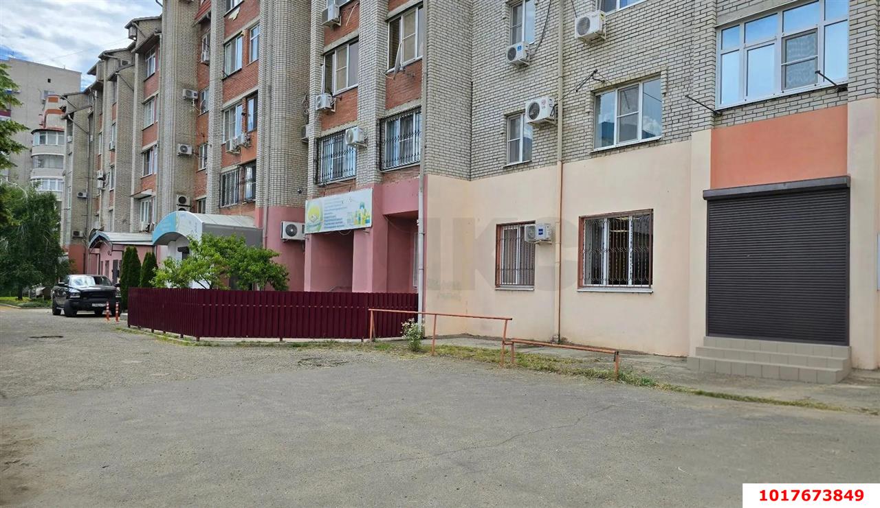 Фото №2: Офисное помещение <span class="whitespace-nowrap">62 м²</span>, <span class="whitespace-nowrap">1/6 эт.</span> - Краснодар, Западный внутригородской округ, Сельскохозяйственный Институт, мкр. Юбилейный, пр-кт Чекистов, 35