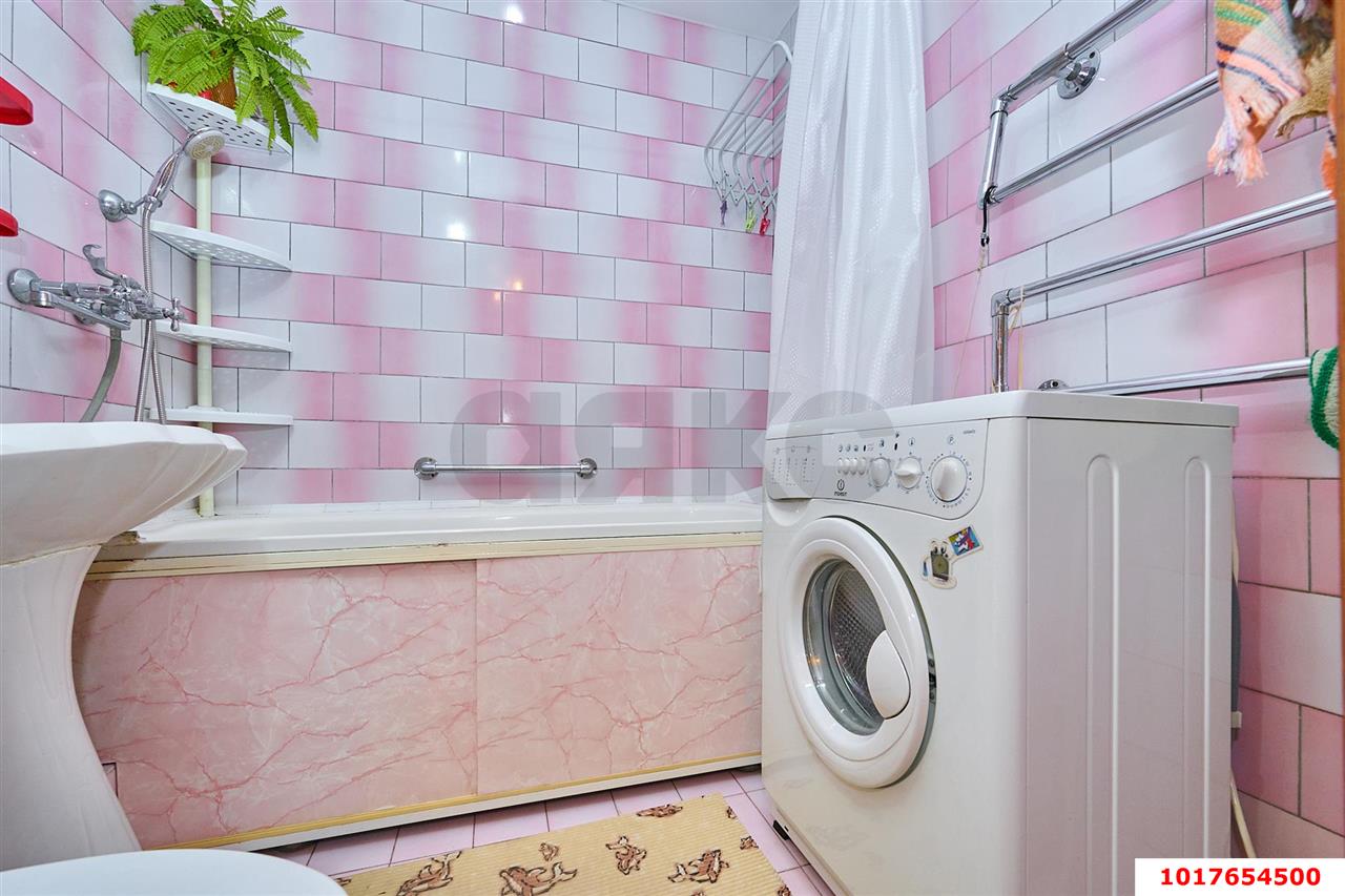 Фото №7: 1-комнатная квартира <span class="whitespace-nowrap">42 м²</span>, <span class="whitespace-nowrap">8/14 эт.</span> - Краснодар, Западный внутригородской округ, мкр. Центральный, ул. имени Пушкина, 5