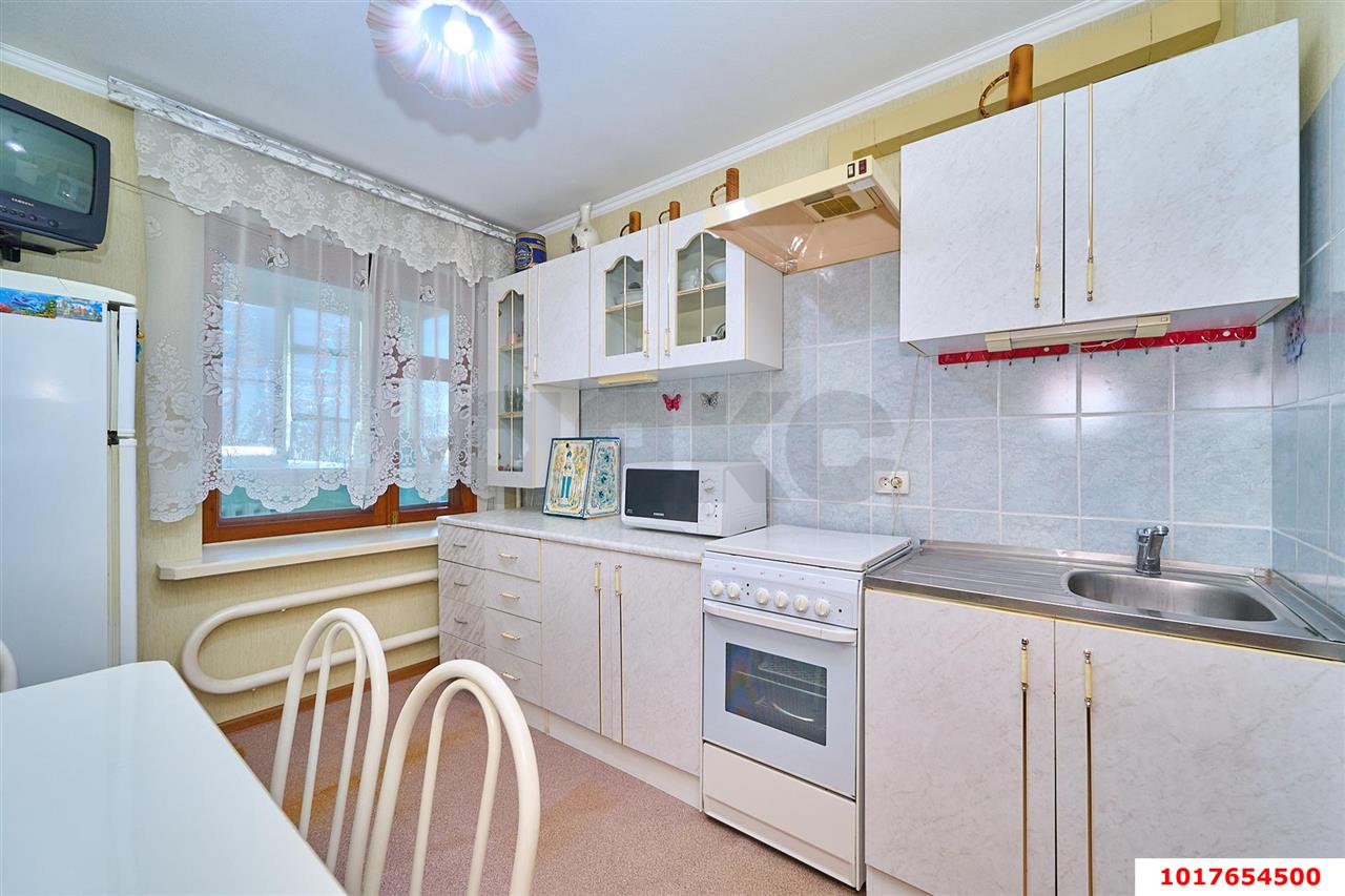 Фото №6: 1-комнатная квартира <span class="whitespace-nowrap">42 м²</span>, <span class="whitespace-nowrap">8/14 эт.</span> - Краснодар, Западный внутригородской округ, мкр. Центральный, ул. имени Пушкина, 5