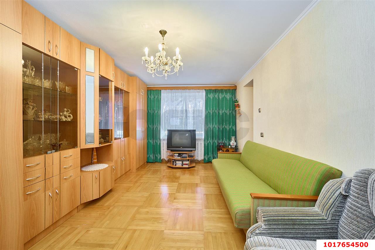 Фото №1: 1-комнатная квартира <span class="whitespace-nowrap">42 м²</span>, <span class="whitespace-nowrap">8/14 эт.</span> - Краснодар, Западный внутригородской округ, мкр. Центральный, ул. имени Пушкина, 5