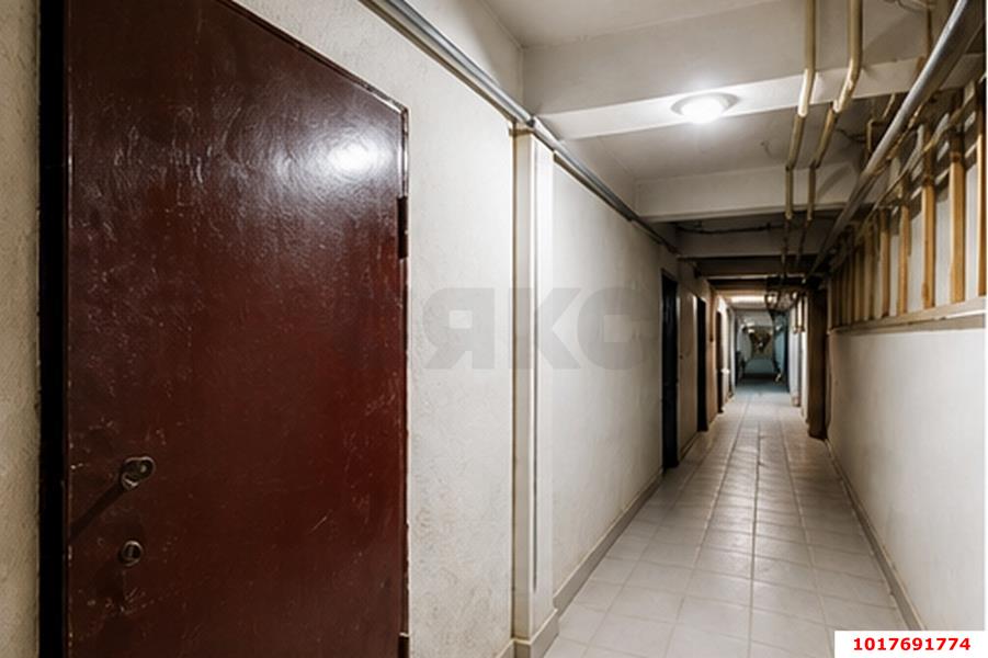 Фото №13: Торговое помещение <span class="whitespace-nowrap">932 м²</span>, <span class="whitespace-nowrap">5 эт.</span> - Краснодар, Прикубанский внутригородской округ, Фестивальный, мкр. Солнечный, ул. Архитектора Ишунина, 2