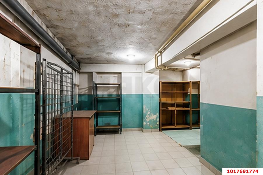 Фото №12: Торговое помещение <span class="whitespace-nowrap">932 м²</span>, <span class="whitespace-nowrap">5 эт.</span> - Краснодар, Прикубанский внутригородской округ, Фестивальный, мкр. Солнечный, ул. Архитектора Ишунина, 2