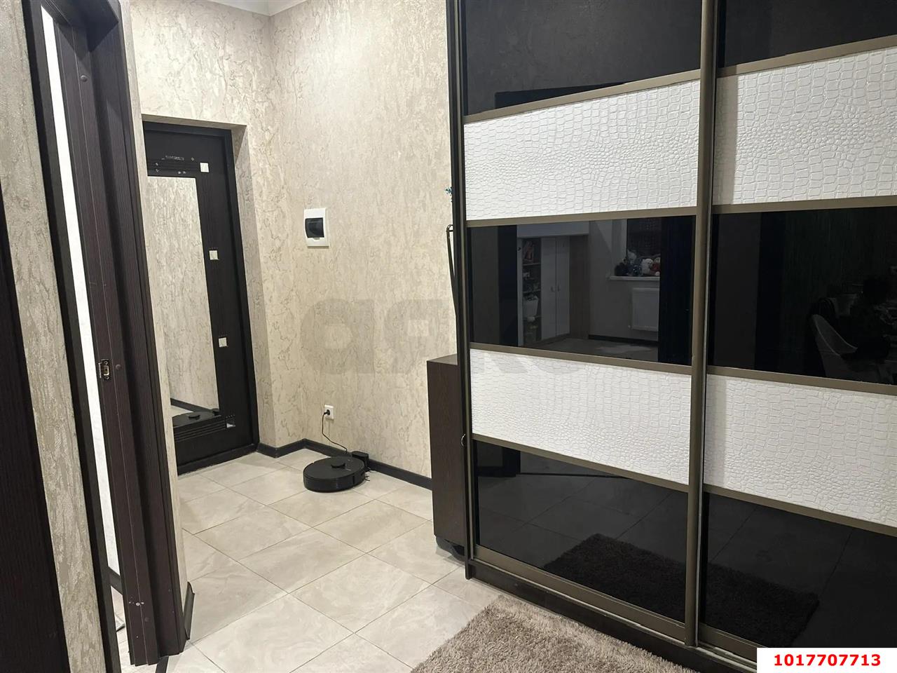 Фото №8: 1-комнатная квартира <span class="whitespace-nowrap">43 м²</span>, <span class="whitespace-nowrap">1/5 эт.</span> - Краснодар, Западный внутригородской округ, мкр. Сельскохозяйственный Институт, ул. Минская, 65