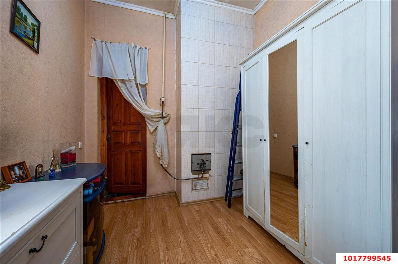 Фото №2: 2-комнатная квартира <span class="whitespace-nowrap">39 м²</span>, <span class="whitespace-nowrap">2/2 эт.</span> - Краснодар, Центральный внутригородской округ, мкр. Центральный, ул. Митрофана Седина, 16