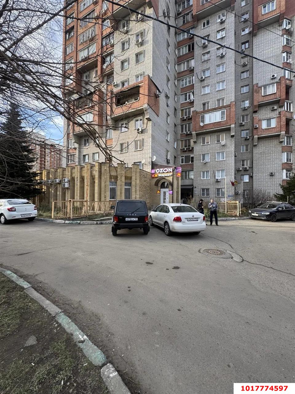 Фото №2: Торговое помещение <span class="whitespace-nowrap">63 м²</span>, <span class="whitespace-nowrap">1/14 эт.</span> - Краснодар, Карасунский внутригородской округ, мкр. Комсомольский, ул. Сормовская, 181