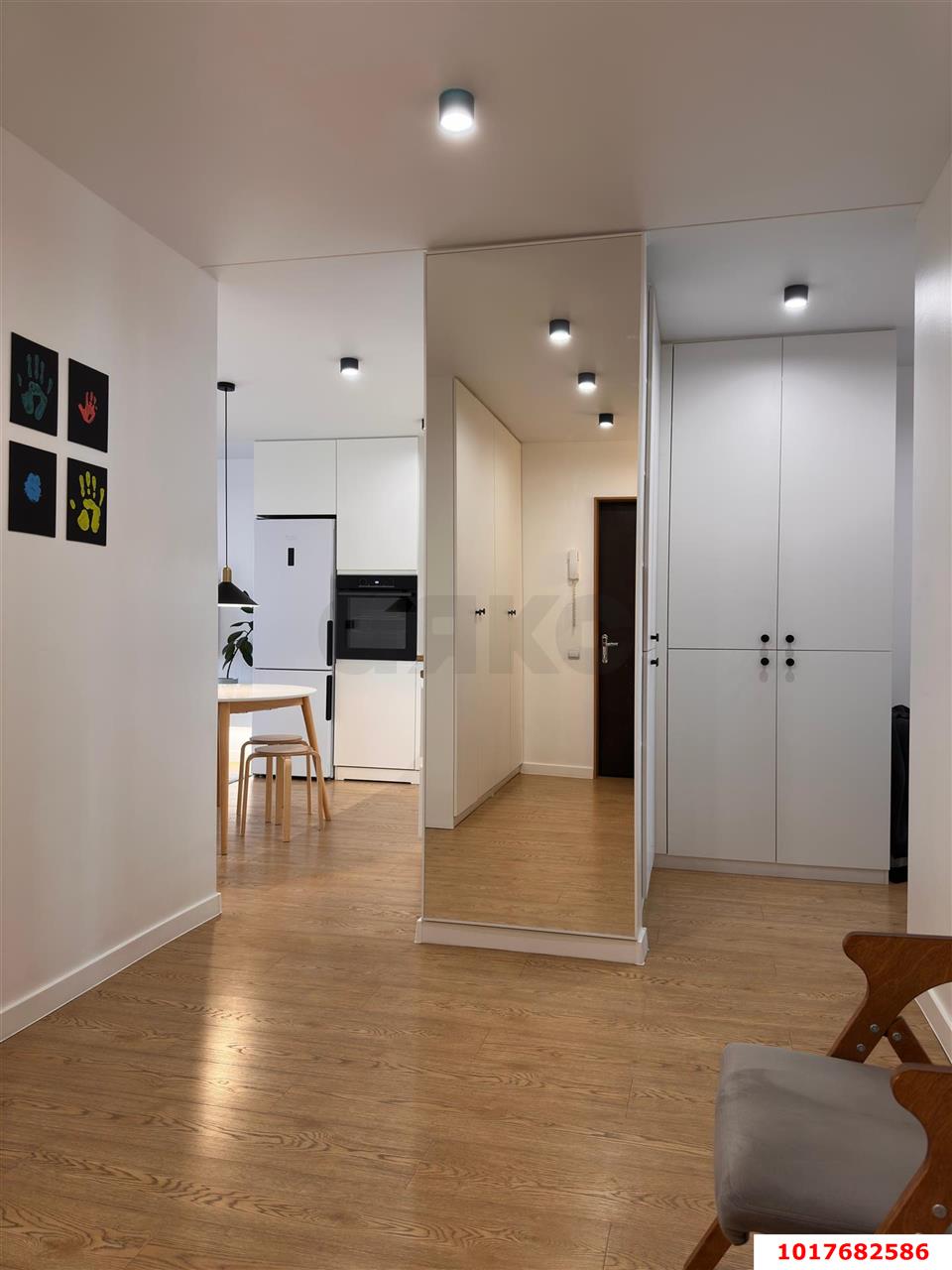 Фото №9: 1-комнатная квартира <span class="whitespace-nowrap">52 м²</span>, <span class="whitespace-nowrap">9/16 эт.</span> - Краснодар, Прикубанский внутригородской округ, мкр. Восточно-Кругликовский, ул. Героев-Разведчиков, 17
