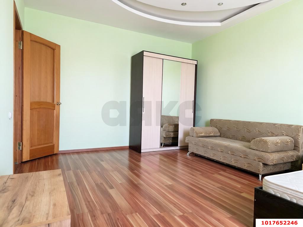 Фото №2: 1-комнатная квартира <span class="whitespace-nowrap">56 м²</span>, <span class="whitespace-nowrap">4/8 эт.</span> - Краснодар, Прикубанский внутригородской округ, мкр. Восточно-Кругликовский, ул. Черкасская, 61