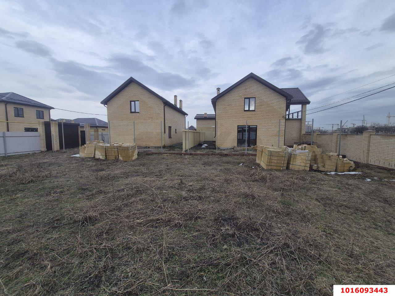 Фото №5: Дом <span class="whitespace-nowrap">127 м²</span> <span class="whitespace-nowrap">+ 11.65 сот.</span>, <span class="whitespace-nowrap">2 эт.</span> - Краснодар, Прикубанский внутригородской округ, мкр. КП Золотой город, пр-д 2-й Мартыновский, 74к1